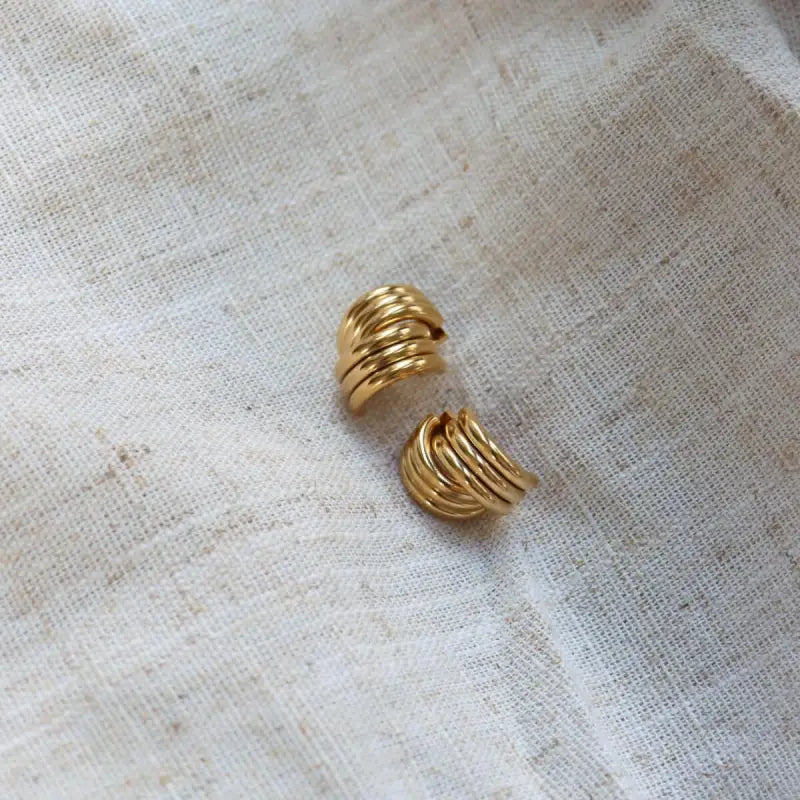 Goldtonen dubbele stripe oorringen van Label Kiki Double voor vrouwen