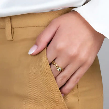 Melano Twisted Tessa Ring Goud met Zwarte Steen voor Vriendschap, twisted tessa ring
