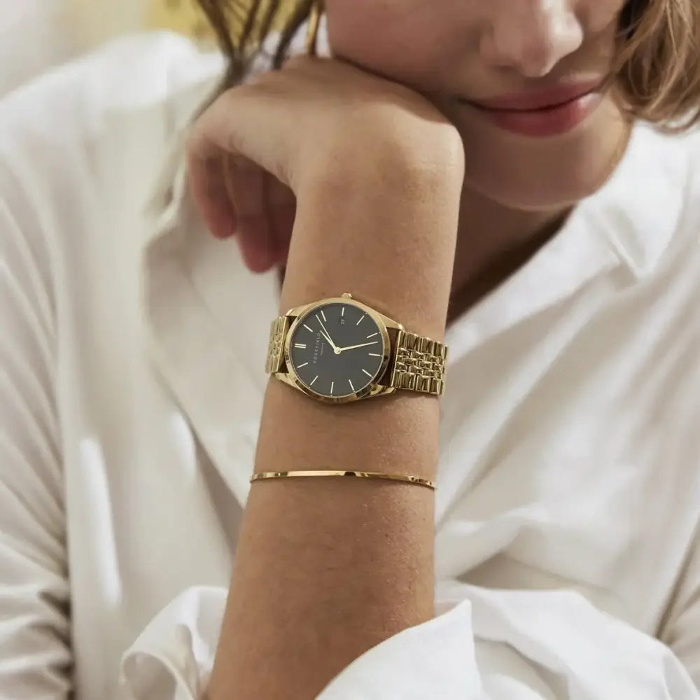 Gold horloge met donkere wijzerplaat van Rosefield The Ace Black Gold